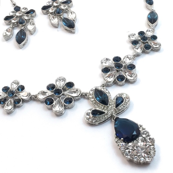 Jewelry - Vintage Crystal Statement Set